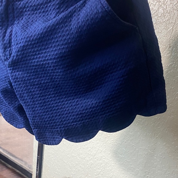 Navy blue Lilly PULITZER Scalloped Women Shorts - Picture 2 of 7